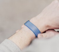 Le Google Fitbit Air // Source : Chloé Pertuis - Frandroid