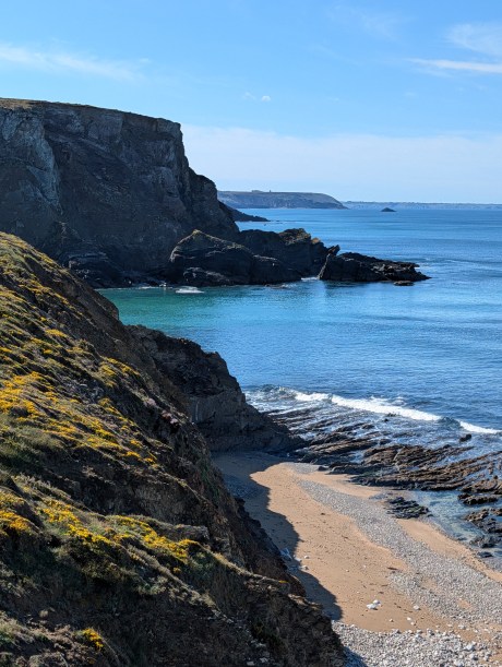 Randonnée sur la presqu'île de Crozon. // Source : Omar Belkaab pour Frandroid