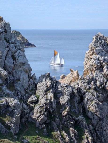 Randonnée sur la presqu'île de Crozon. // Source : Omar Belkaab pour Frandroid