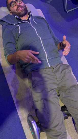 Le rouleau masseur RheoFit A1 en utilisation // Source : Frandroid