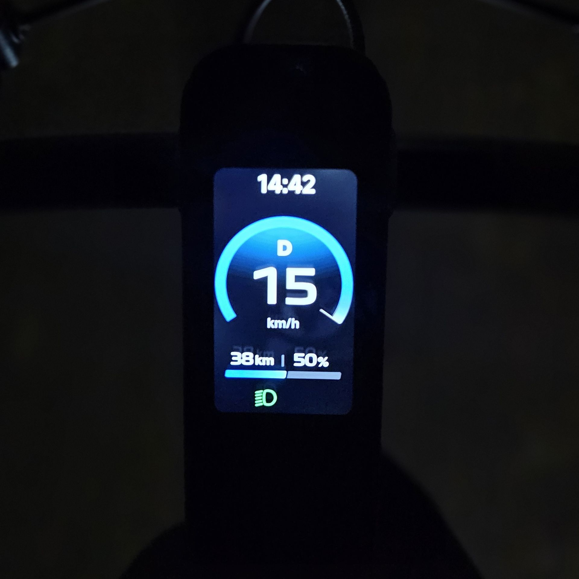 Xiaomi Electric Scooter 6 Ultra écran nuit