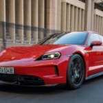 Compte-tours fictif, palettes et 8 vitesses virtuelles : la nouvelle Porsche électrique met le paquet pour se relancer Compte-tours fictif, palettes et 8 vitesses virtuelles : la nouvelle Porsche électrique met le paquet pour se relancer