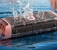 Oui, la Soundcore Boom 3i flotte.