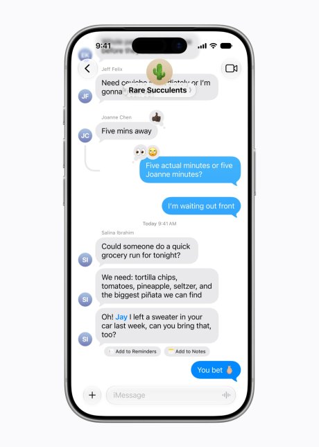 Apple-Intelligence-iMessages-suggestions-260608_inline.jpg.large_2x