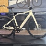 Moins de 14 kg et en carbone : on a vu le premier Canyon électrique équipé du dernier moteur Bosch Moins de 14 kg et en carbone : on a vu le premier Canyon électrique équipé du dernier moteur Bosch