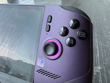 MSI Claw 8 EX AI+ avec Intel Arc G3 Extreme // Source : Frandroid