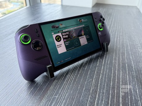 MSI Claw 8 EX AI+ avec Intel Arc G3 Extreme // Source : Frandroid