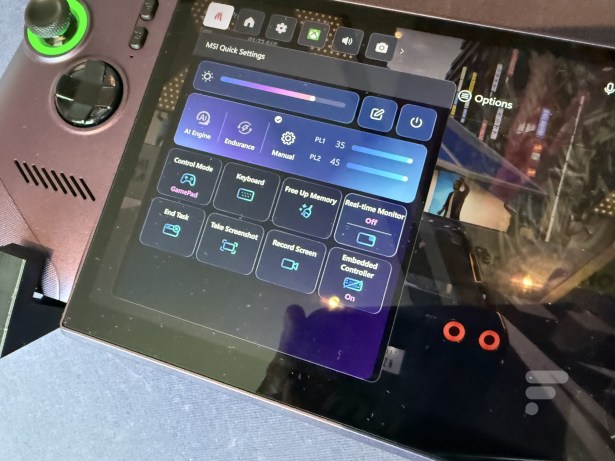 MSI Claw 8 EX AI+ avec Intel Arc G3 Extreme // Source : Frandroid