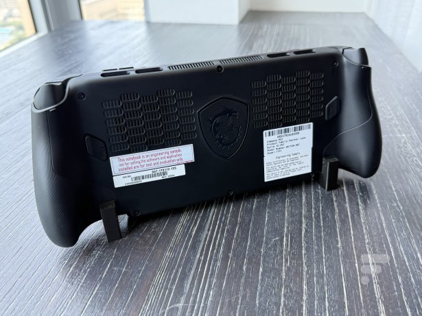 MSI Claw 8 EX AI+ avec Intel Arc G3 Extreme // Source : Frandroid