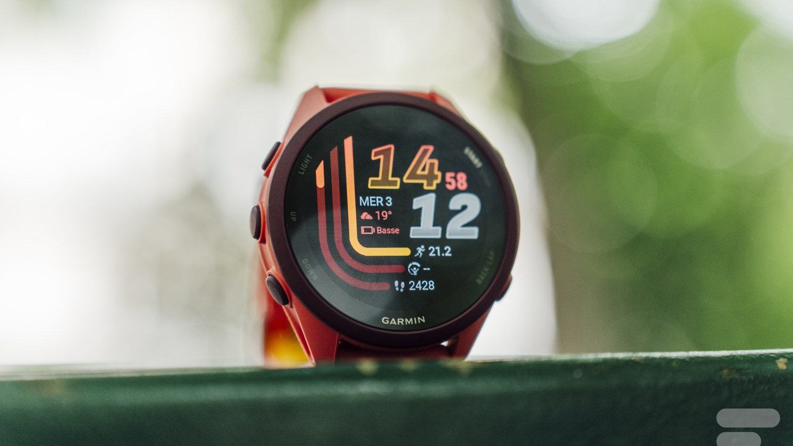 Idéale pour la course à pied, la nouvelle Garmin Forerunner 170 perd 100 € sur son prix