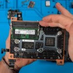Steam Machine : un youtubeur pousse la RAM à 64 Go et mesure le gain obtenu