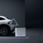 Plus besoin de brancher sa voiture électrique : ce bras robotisé Xiaomi le fait à votre place Plus besoin de brancher sa voiture électrique : ce bras robotisé Xiaomi le fait à votre place