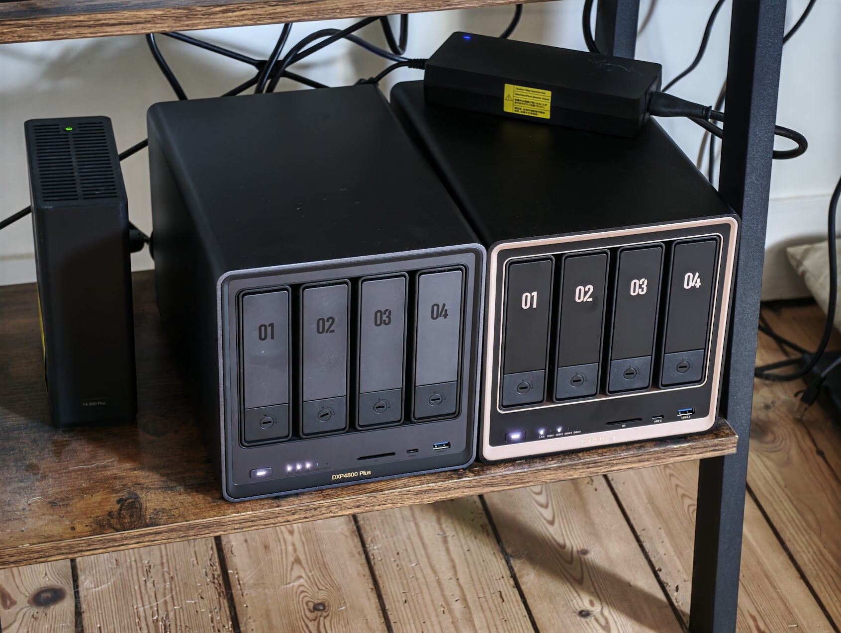 Test du Ugreen NASync DXP4800 GT : le premier NAS AMD de la marque face au DXP4800 Plus
