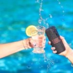 JBL Grip : cette enceinte Bluetooth compacte parfaite pour lancer vos playlists à la piscine coûte moins de 78 € JBL Grip : cette enceinte Bluetooth compacte parfaite pour lancer vos playlists à la piscine coûte moins de 78 €