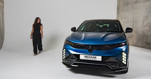 La nouvelle Renault Mégane se met en mode sport // Source : Adrien Raseta pour Frandroid La nouvelle Renault Mégane se met en mode sport // Source : Adrien Raseta pour Frandroid