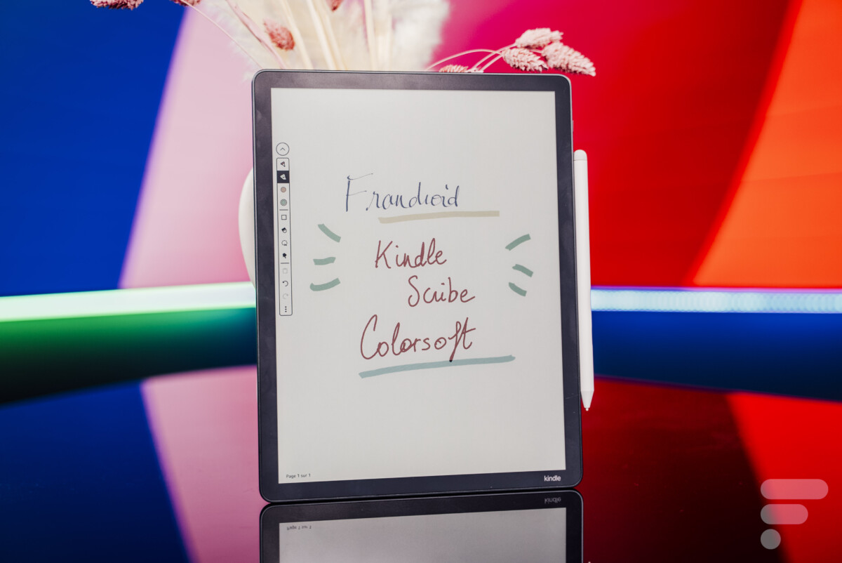 Kindle Scribe Colorsoft // Source : Chloé Pertuis - Frandroid Kindle Scribe Colorsoft // Source : Chloé Pertuis - Frandroid