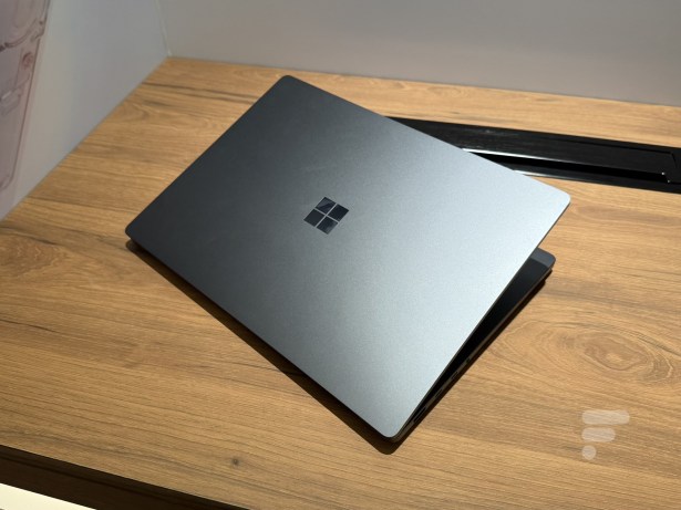 Microsoft Surface Laptop Ultra avec Nvidia RTX Spark // Source : Frandroid