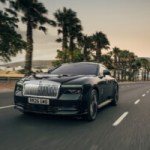 Rolls-Royce dévoile la voiture la plus performante de son histoire (et elle est 100 % électrique)