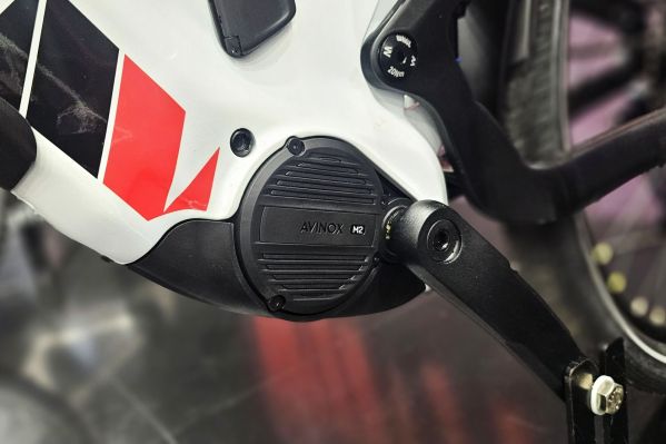 Peugeot eT01 FS moteur Avinox M2