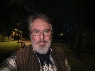 Razr 70 - selfie nuit