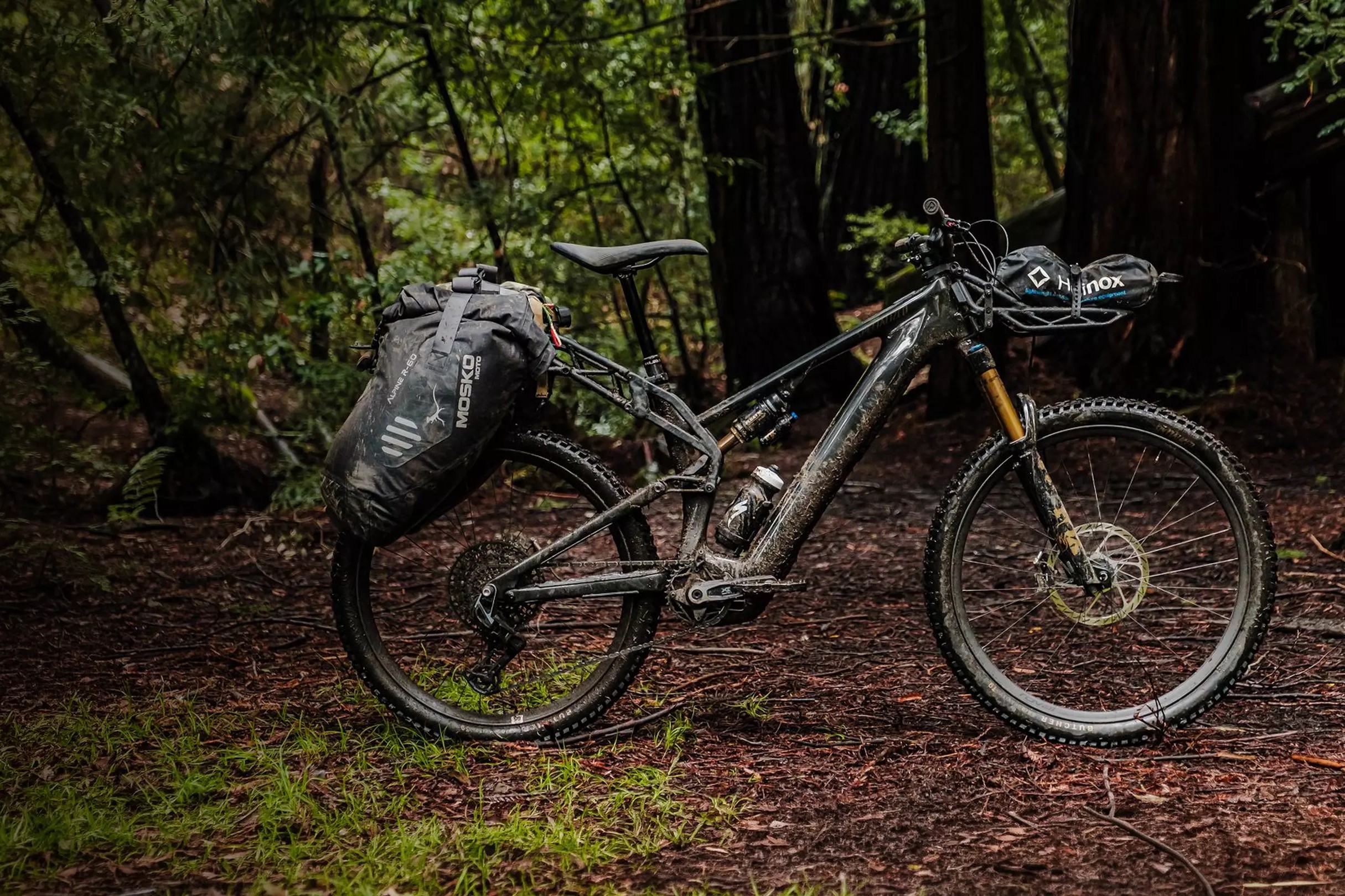 Specialized Levo 4 X bikepacking VTTAE porte-bagages