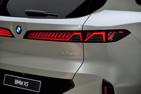 BMW iX5 // Source : BMW