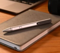 Le stylo IA Flowtica Scribe