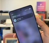 L'étrange notification « Test cedric » du Crédit Agricole // Source : Frandroid