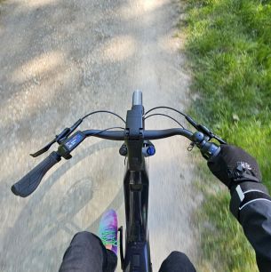 Trek Charter 2026 test conduite chemin