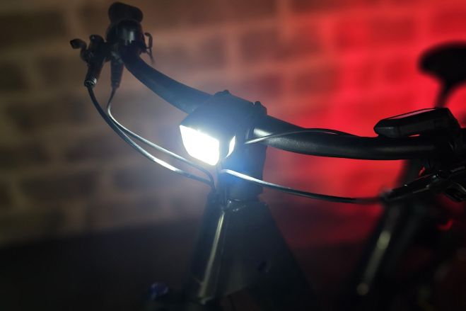 Trek Charter 2026 test éclairage
