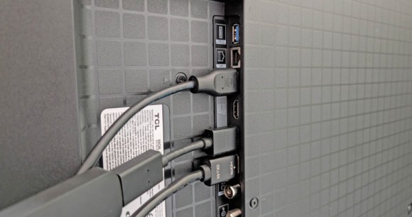 TV entrées HDMI // Source : Sylvain Pichot - Frandroid TV entrées HDMI // Source : Sylvain Pichot - Frandroid