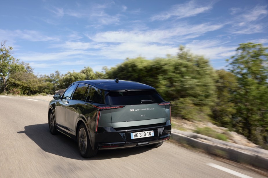 Essai DS N°7 Long Range // Source : DS Automobiles