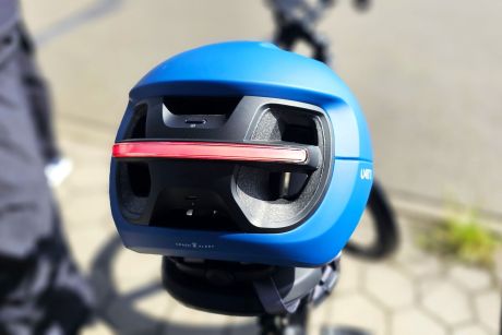 Bosch Unit1 casque vélo connecté feu stop
