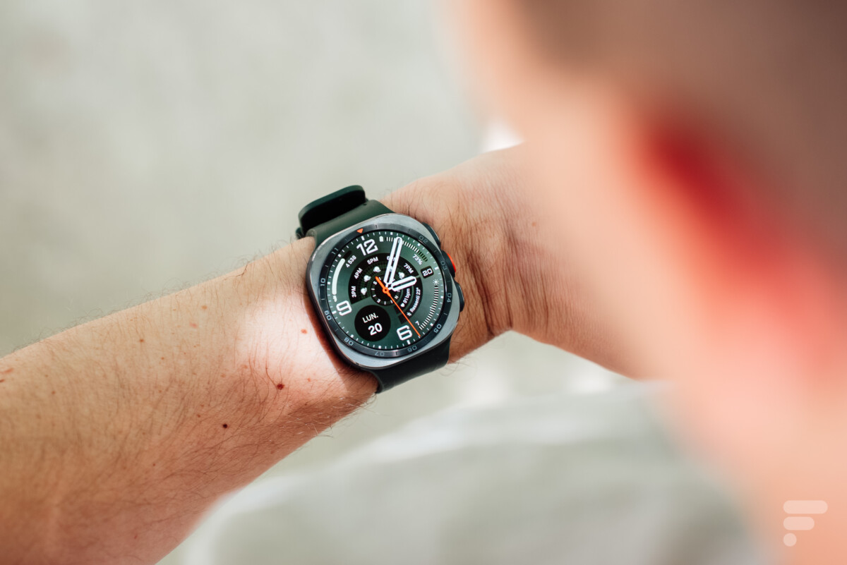 La Samsung Galaxy Watch Ultra 2 // Source : Robin Wycke - Frandroid La Samsung Galaxy Watch Ultra 2 // Source : Robin Wycke - Frandroid