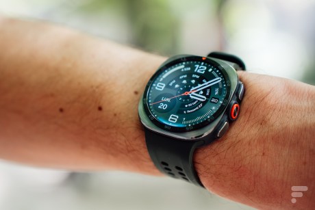La Samsung Galaxy Watch Ultra 2 // Source : Robin Wycke - Frandroid