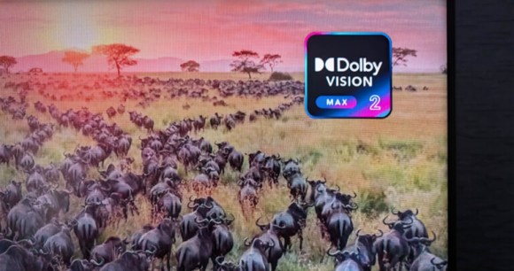 Hisense 65UR8S logo Dolby Vision 2 // Source : Sylvain Pichot - Frandroid