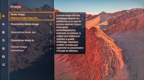 Hisense 65UR8S // Source : Sylvain Pichot - Frandroid