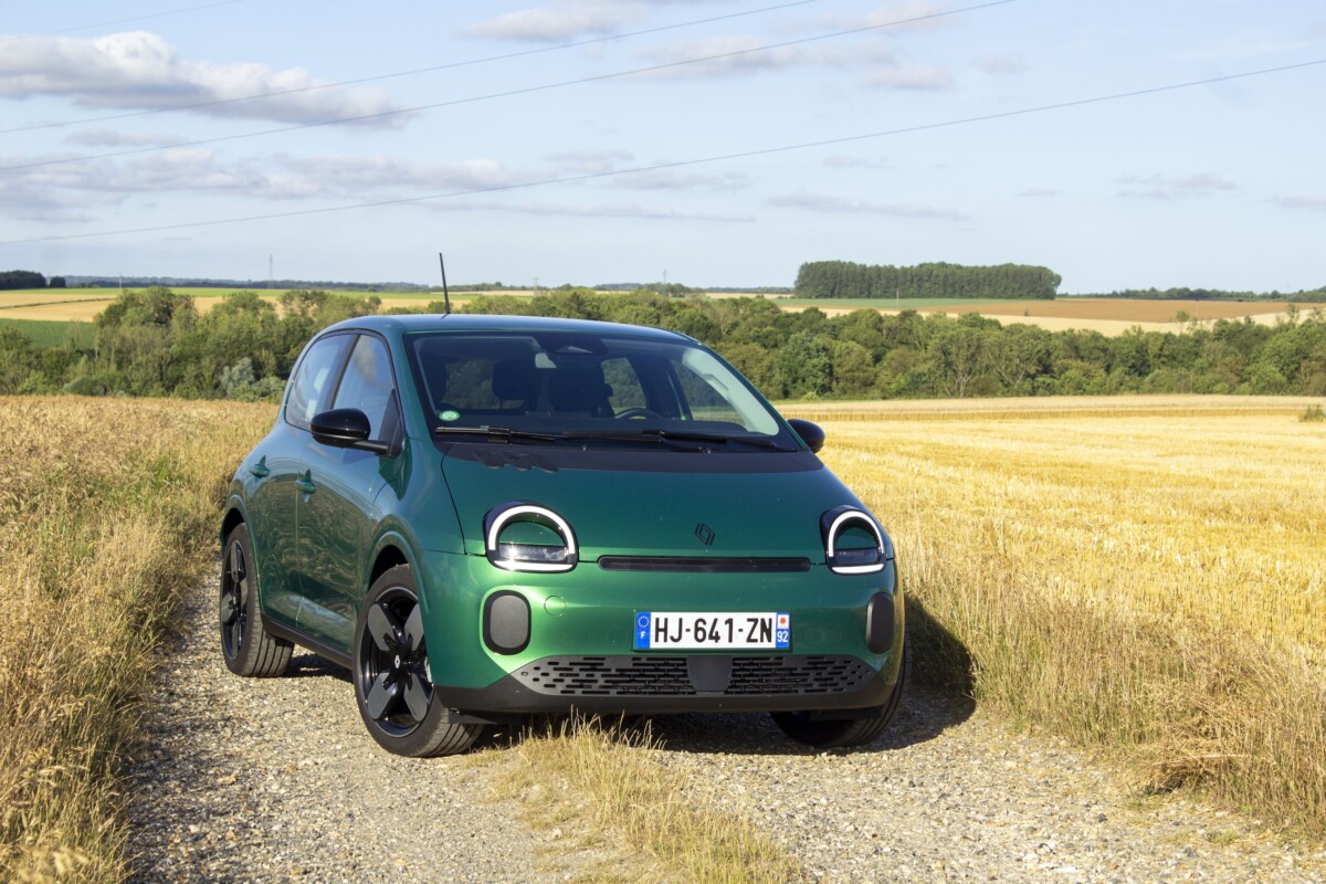 Renault Twingo E-Tech Evolution // Source : Jean-Baptiste Passieux - Frandroid Renault Twingo E-Tech Evolution // Source : Jean-Baptiste Passieux - Frandroid