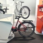 On a vu la borne Clelia, une étonnante solution pour recharger son vélo électrique sans craindre le vol