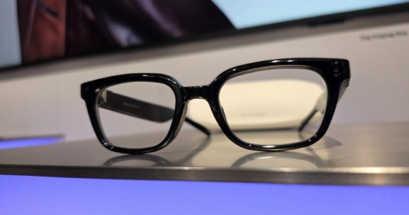 Lunettes connectées Samsung (Gentle Monster) // Source : Omar Belkaab - Frandroid