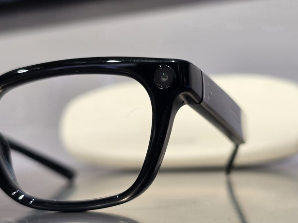 Lunettes connectées Samsung (Gentle Monster) // Source : Omar Belkaab - Frandroid
