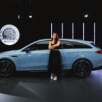 Je suis montée à bord de la Mercedes-AMG CLA 45 : 3 moteurs et 680 ch, cette voiture électrique m’a complètement bluffée Je suis montée à bord de la Mercedes-AMG CLA 45 : 3 moteurs et 680 ch, cette voiture électrique m’a complètement bluffée