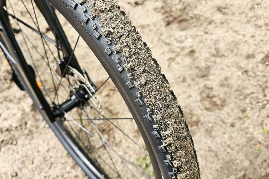 Moustache Dimanche 29 Gravel 2 Flat Bar 2026 pneus
