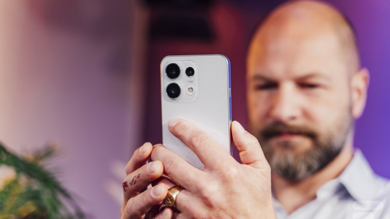 200 MP, 7000 mAh et zoom physique : l’Oppo Reno 17 se prendrait-il pour un Find X ?