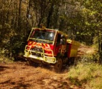 Trucks D 14 4x4 CCF (camion citerne feux de forêt) . Crédit photo : Yannick Brossard / Renault Trucks