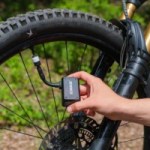 Schwalbe lance son premier mini-gonfleur électrique pour vélo : polyvalent et pas forcément hors de prix