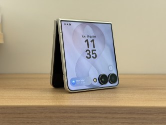 Samsung Galaxy Z Flip 8 10