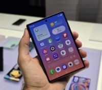 Samsung Galaxy Z Fold 8 // Source : Omar Belkaab - Frandroid Samsung Galaxy Z Fold 8 // Source : Omar Belkaab - Frandroid