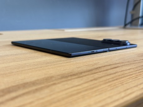 Samsung Galaxy Z Fold 8 Ultra 3