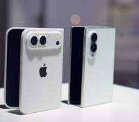 iPhone Ultra (maquette 3D) vs Samsung Galaxy Z Fold 8 // Source : Arnaud Gelineau - Frandroid